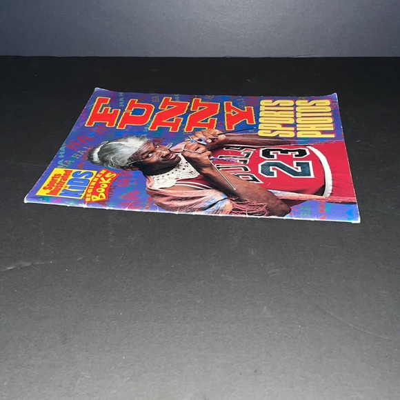 Michael Jordan Sports Illustrated for Kids Beginner Book Funny Sports Photos ‘97 - Picture 3 of 6